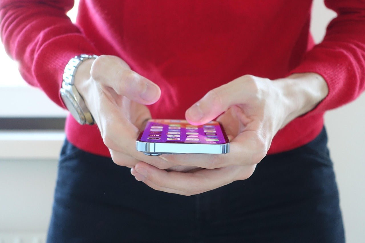 Stop Motion Sickness on iOS: How to Enable Reduce Motion on Your iPhone