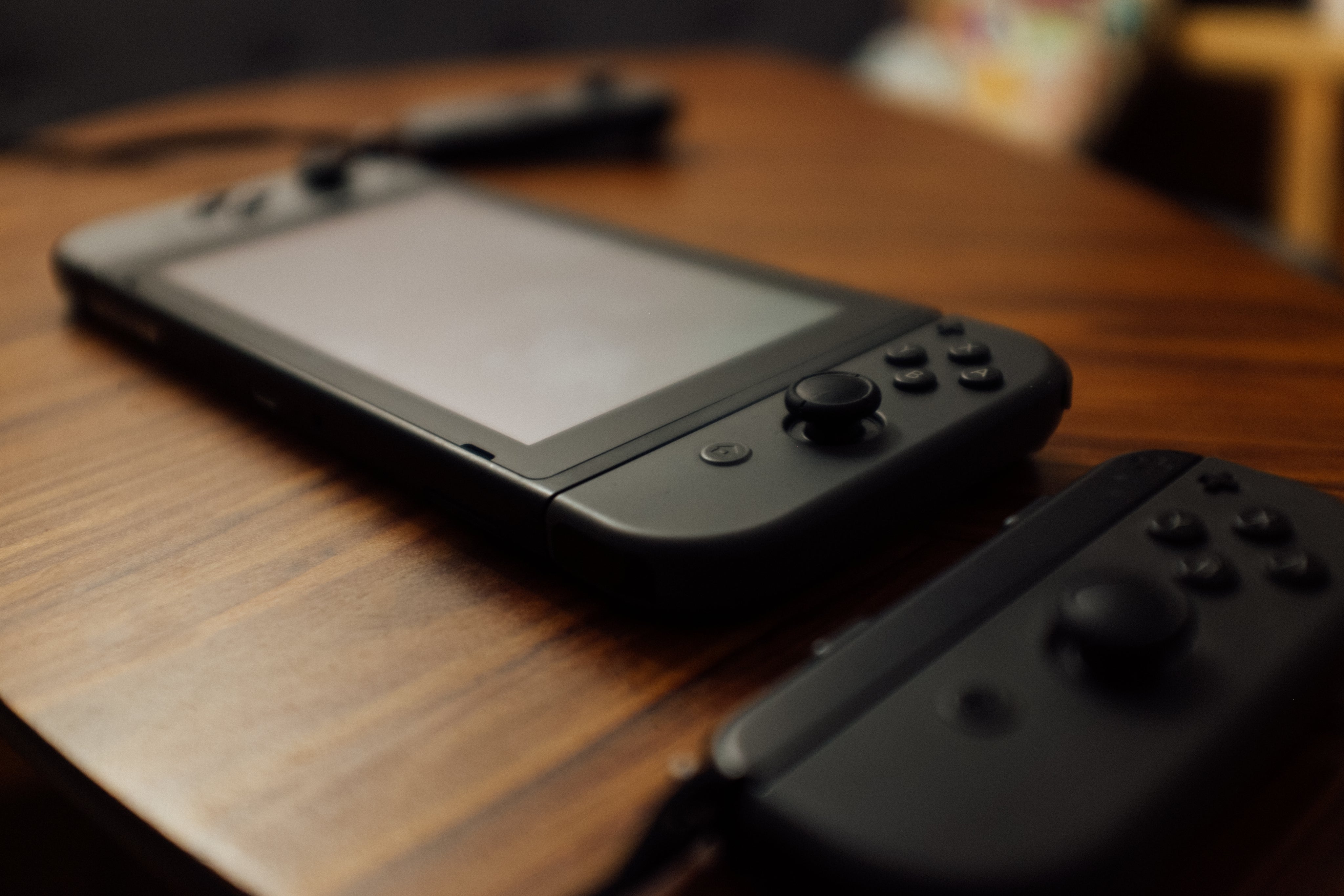 handheld-games-console.jpg