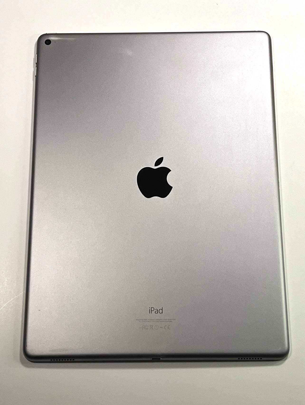 Apple iPad Pro 12.9" 1st Generation